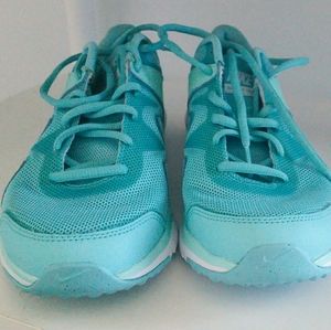 Nike Shoes - Women's Nike Sculpt TR shoes (never worn) Nike Shoes - Women's Nike Sculpt TR shoes (never worn)